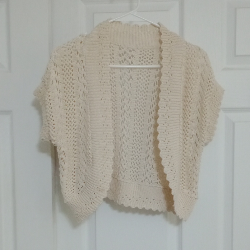 #Cream Open-Front Knit Short Sleeve Cardigan. Size:Small